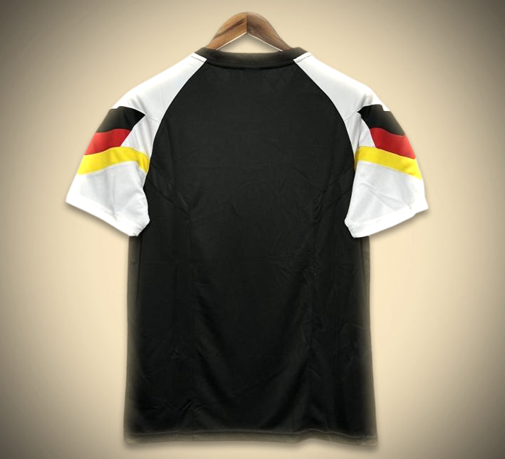 T shirt de football Allemagne style concept noir pour supporter et fan