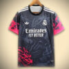 maillot-concept-real-madrid-edition-dragon-rougenoir-2425 Maillot Concept Réal Madrid Édition Dragon RougeNoir 2425