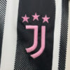 Maillot domicile Juventus saison vingt cinq vingt six noir et blanc