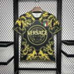 Maillot Concept Italie Édition Versace 2024-2025