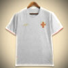 maillotangleterrecommablanc-1.jpg Maillot Concept Angleterre Édition Comma Blanc 2024 vue de face