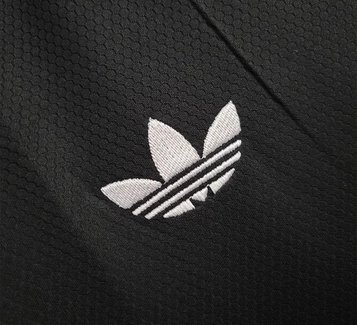 Maillot de football Arsenal noir édition concept saison deux mille vingt quatre vingt cinq