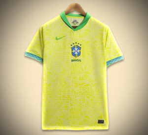 Tenue officielle Brésil domicile avec écusson et finitions modernes