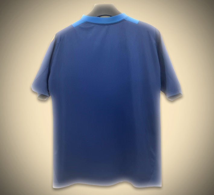 Maillot avant match Juventus saison vingt vingt cinq vingt vingt six tenue échauffement noir et blanc