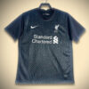 Tenue de gardien Liverpool rouge avec écusson du club