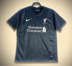 Tenue de gardien Liverpool rouge avec écusson du club