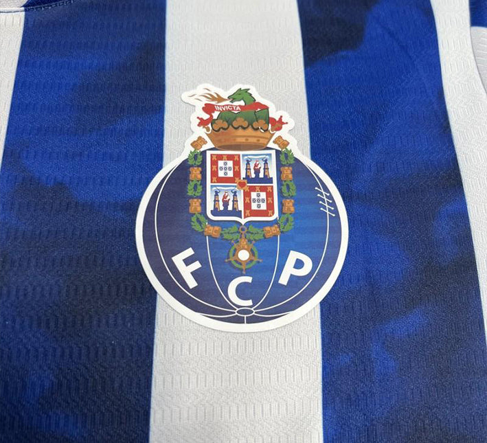 maillot-domicile-fc-porto-saison-2024-2025-bleu-et-blanc Maillot domicile FC Porto saison 2024 2025 bleu et blanc