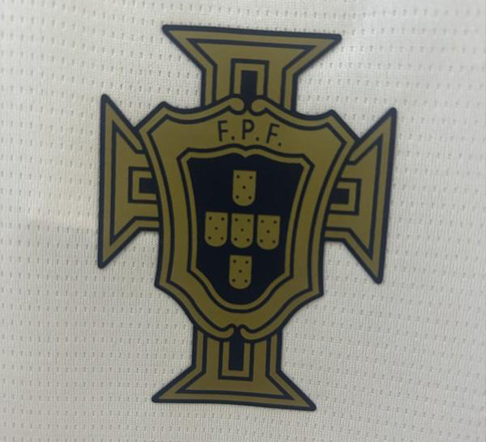 Maillot Portugal Entraînement Blanc 2024-2025 vue de profil