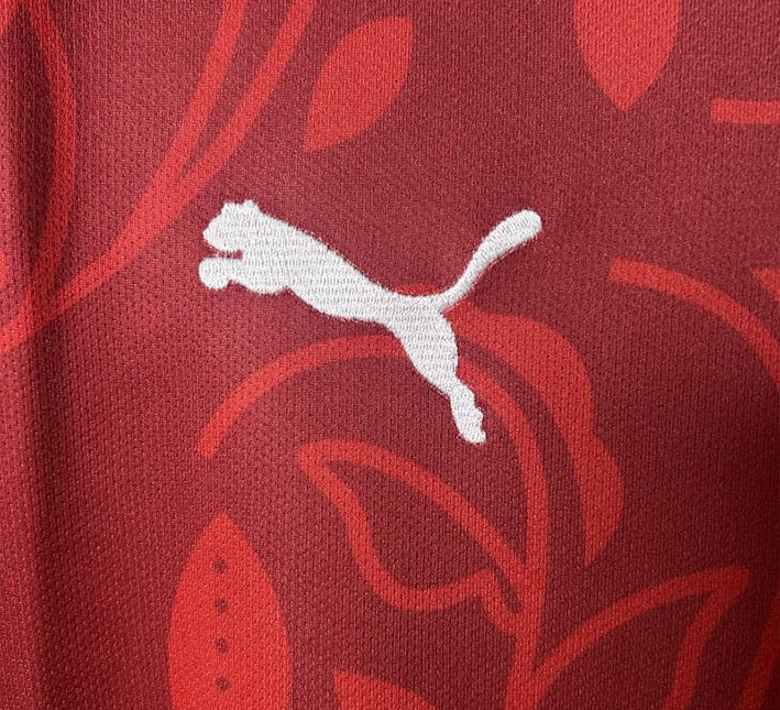 Tenue Portugal style concept avec imprimé fleurs pour supporter