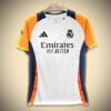 Maillot Réal Madrid Entraînement Avant-Match 2024-2025 vue de face