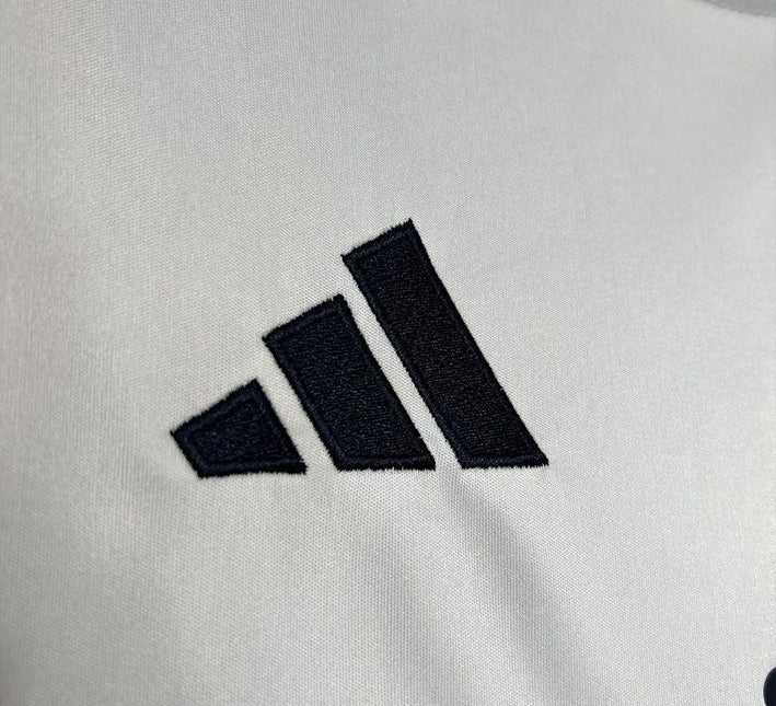 Maillot Réal Madrid Entraînement Avant-Match 2024-2025 detail tissu