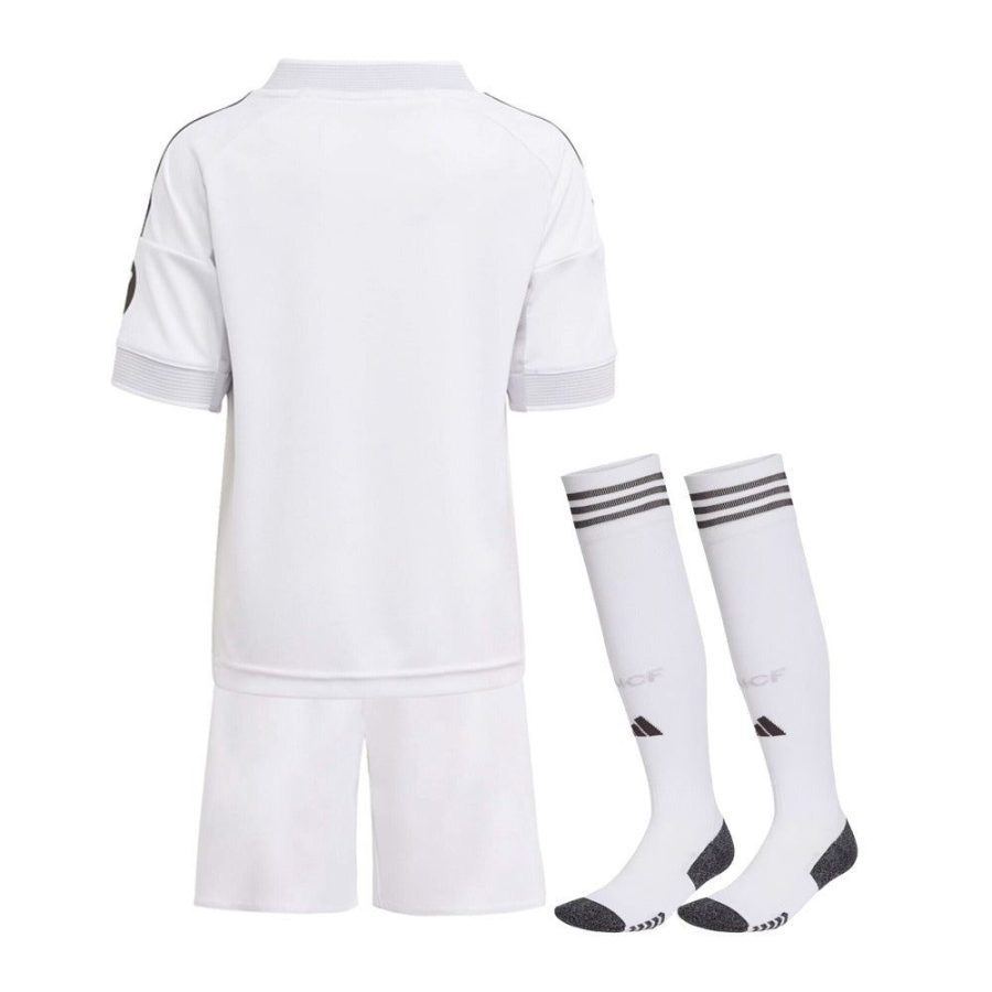 Ensemble enfant Real Madrid domicile saison 2025 2026 maillot et short