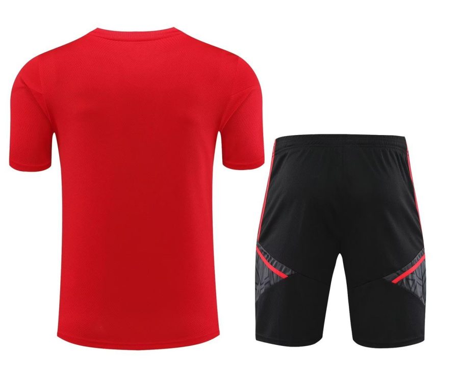 Ensemble entraînement Bayern Munich troisième tenue saison 2023 2024