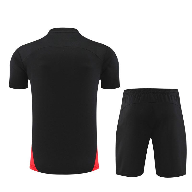 Ensemble maillot et short AC Milan saison 2024 2025 tenue de football domicile