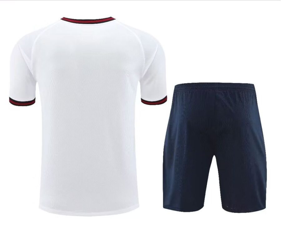 Ensemble maillot et short FC Barcelona saison 2024 2025 tenue officielle