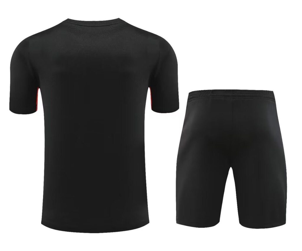 ensemble-maillot-et-short-liverpool-saison-vingt-vingt-quatre-vingt-vingt-cinq-tenue-domicile-rouge Ensemble maillot et short Liverpool saison vingt vingt quatre vingt vingt cinq tenue domicile rouge