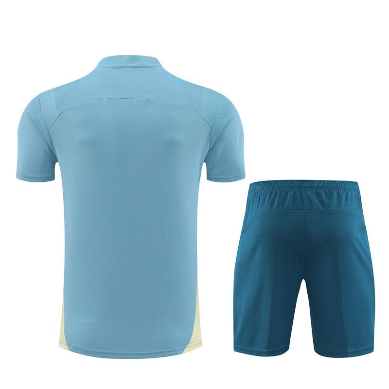 Ensemble maillot et short Olympique de Marseille saison deux mille vingt quatre deux mille vingt cinq