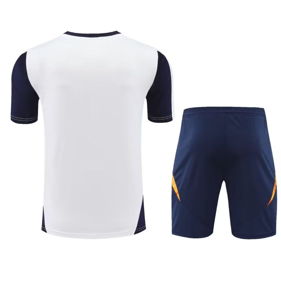 Ensemble maillot et short Real Madrid saison 2024 2025 tenue de football