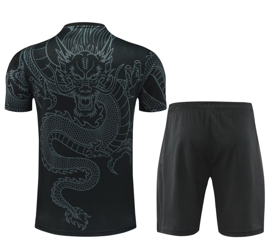 Ensemble maillot et short Real Madrid saison 2024 2025 tenue officielle