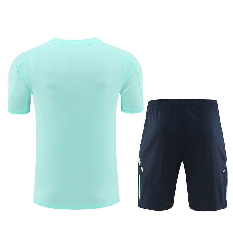 ensemble-maillot-et-short-real-madrid-saison-2024-2025-tenue-officielle Ensemble maillot et short Real Madrid saison 2024 2025 tenue officielle