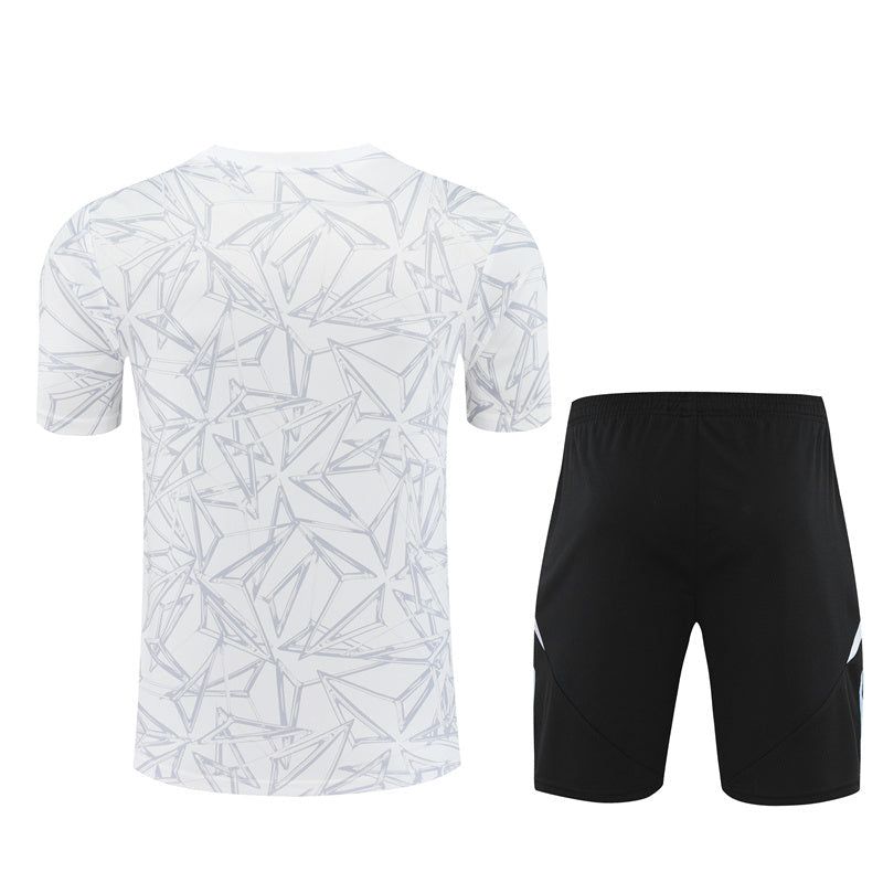 ensemble-maillot-et-short-real-madrid-saison-vingt-vingt-quatre-vingt-vingt-cinq Ensemble maillot et short Real Madrid saison vingt vingt quatre vingt vingt cinq