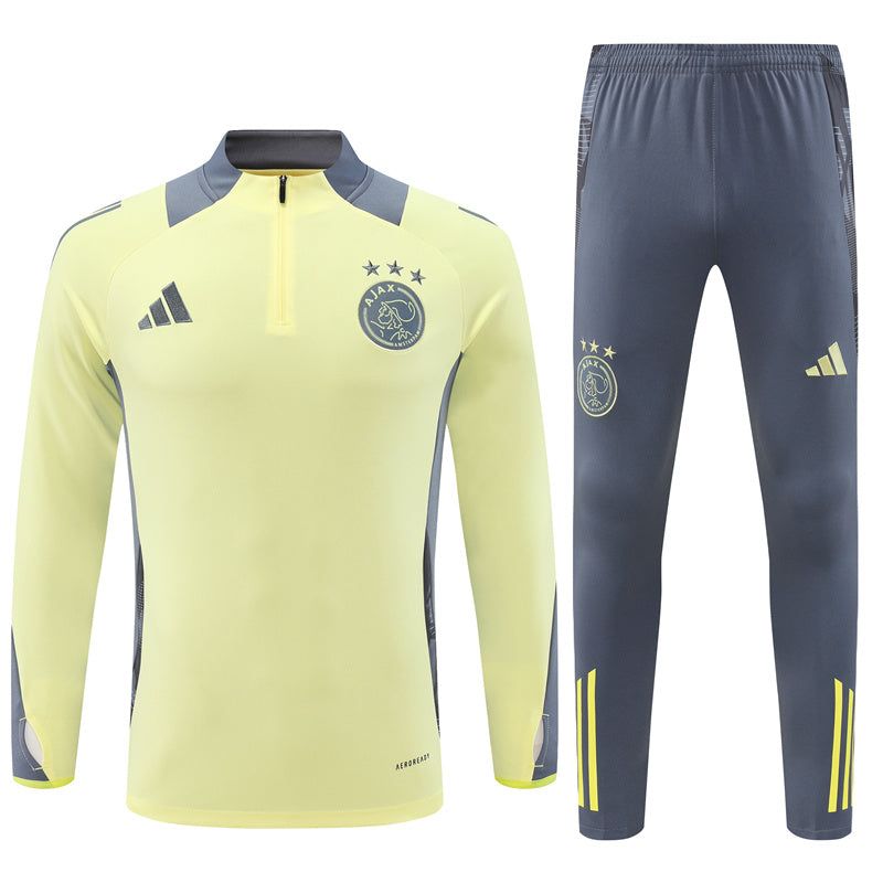 Ensemble survêtement Ajax saison 2024 2025 haut et bas