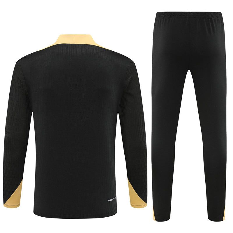 Ensemble survêtement PSG saison 2024 2025 haut et pantalon de sport