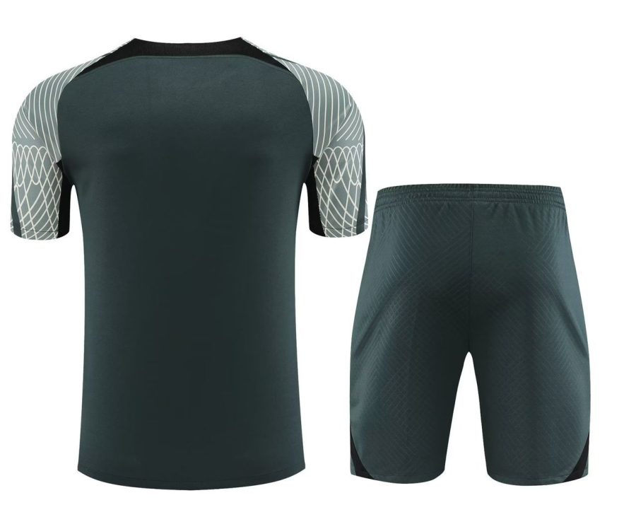Ensemble training FC Barcelona gris saison 2023 2024 tenue d entrainement football