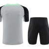 Ensemble training Liverpool blanc saison 2023 2024 tenue d entraînement officielle