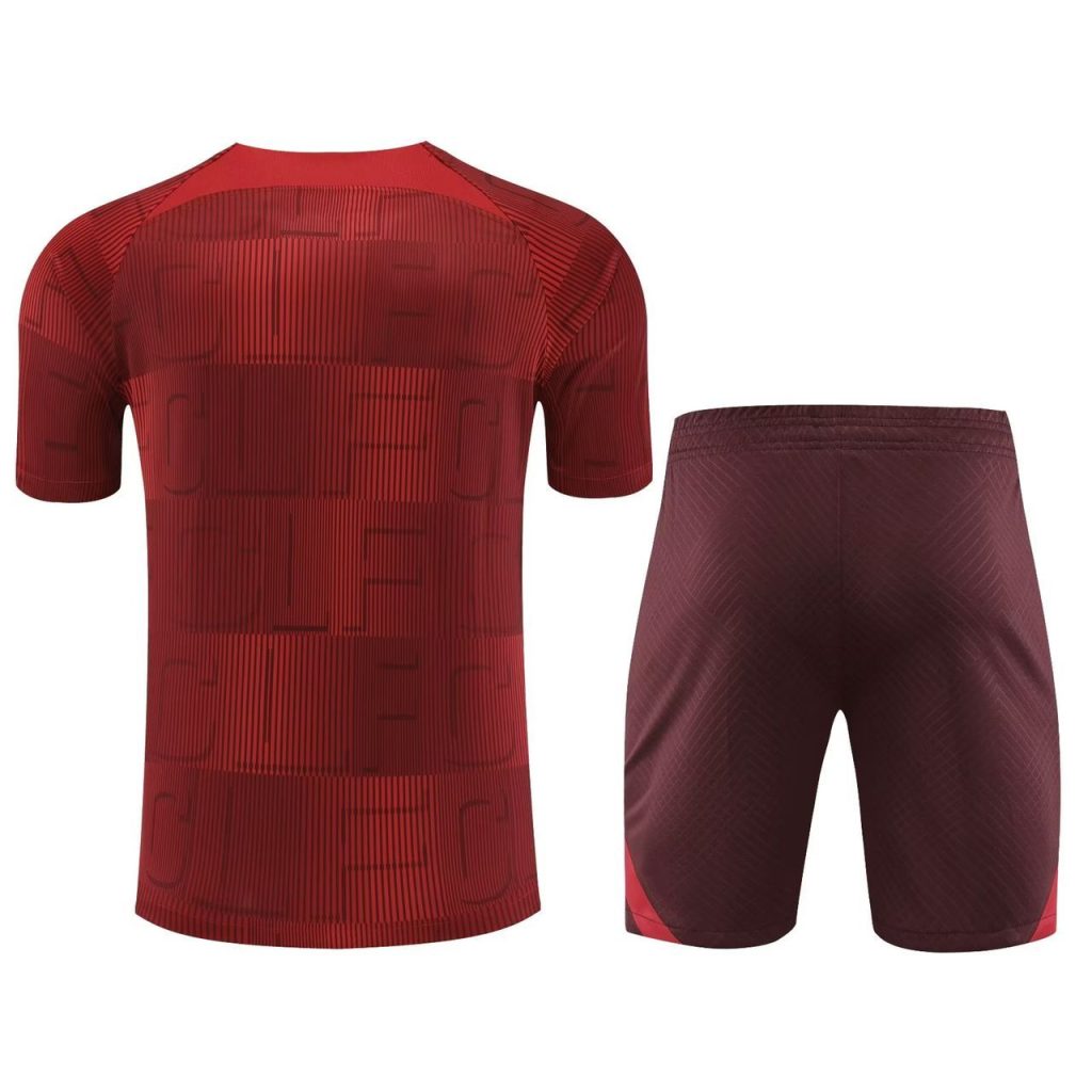 Ensemble training Liverpool rouge saison 2023 2024 maillot et pantalon d entraînement