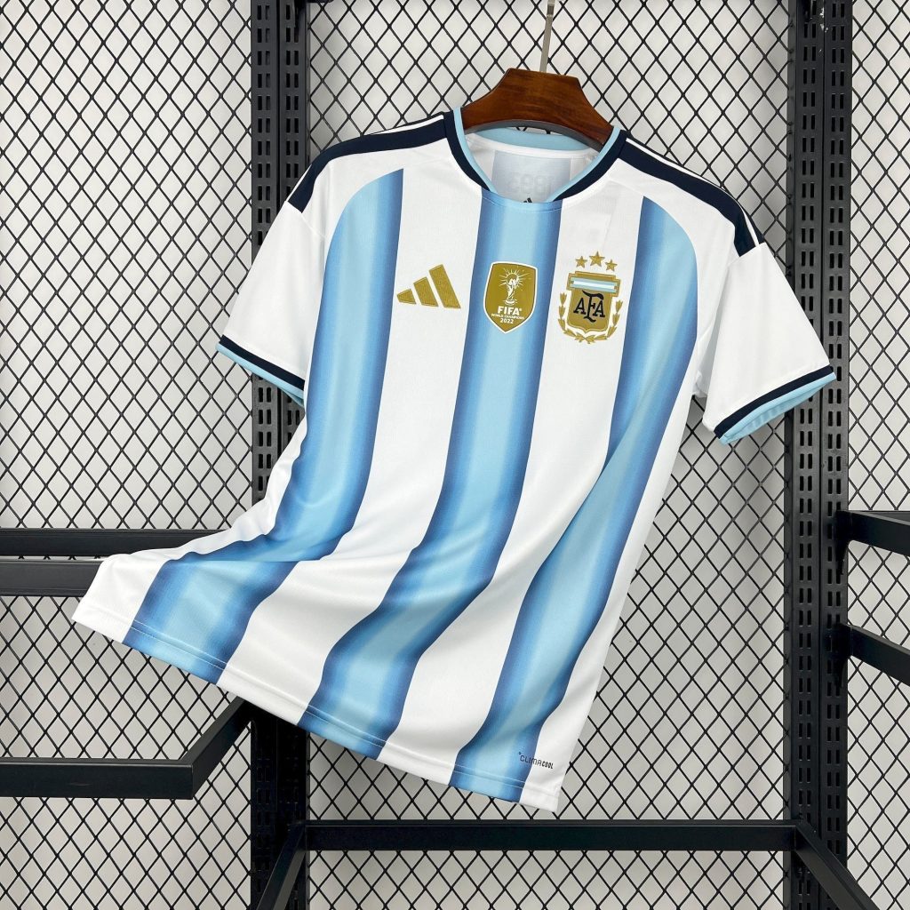 jersey de football Argentine domicile 2026 rayures bleu ciel et blanc