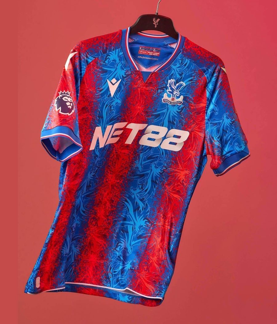 jersey-de-football-crystal-palace-a-domicile-2024-2025-couleurs-du-club Jersey de football Crystal Palace à domicile 2024 2025 couleurs du club