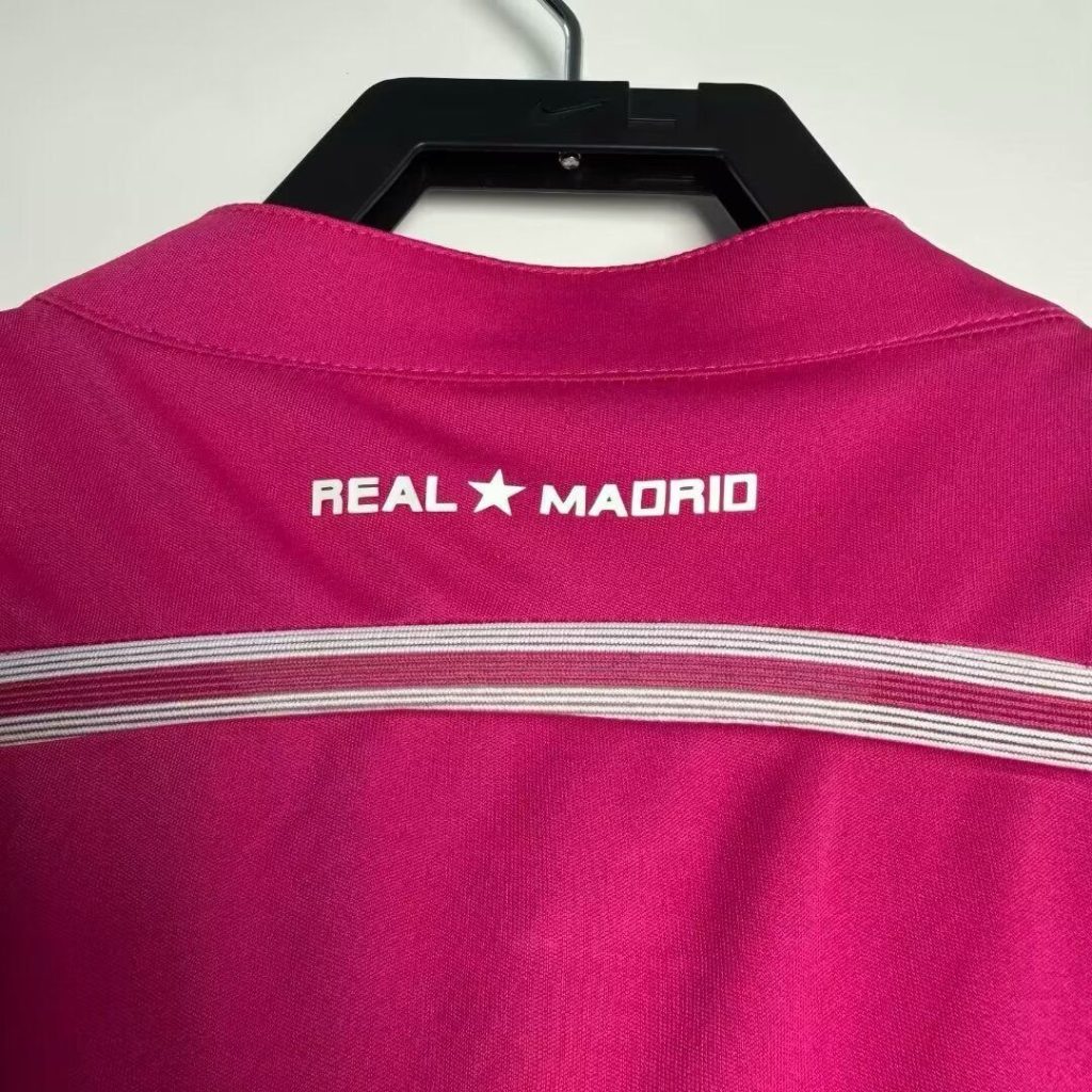 jersey-de-football-real-madrid-version-exterieure-2014-2015-adidas Jersey de football Real Madrid version extérieure 2014 2015 adidas