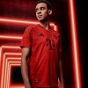 jersey foot Bayern Munich home 2024 2025 avec écusson club