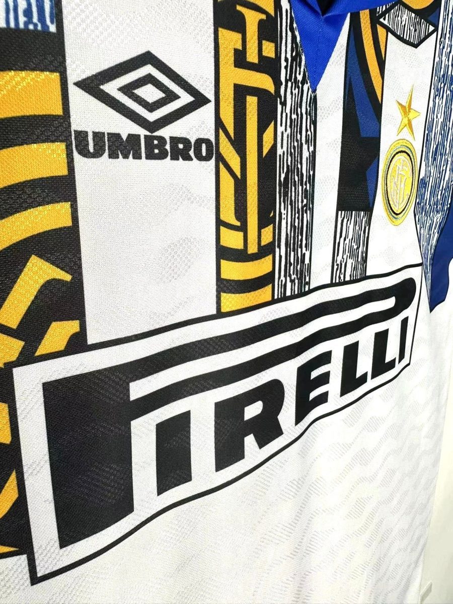 Jersey Inter Milan extérieur rétro collection supporter Nerazzurri
