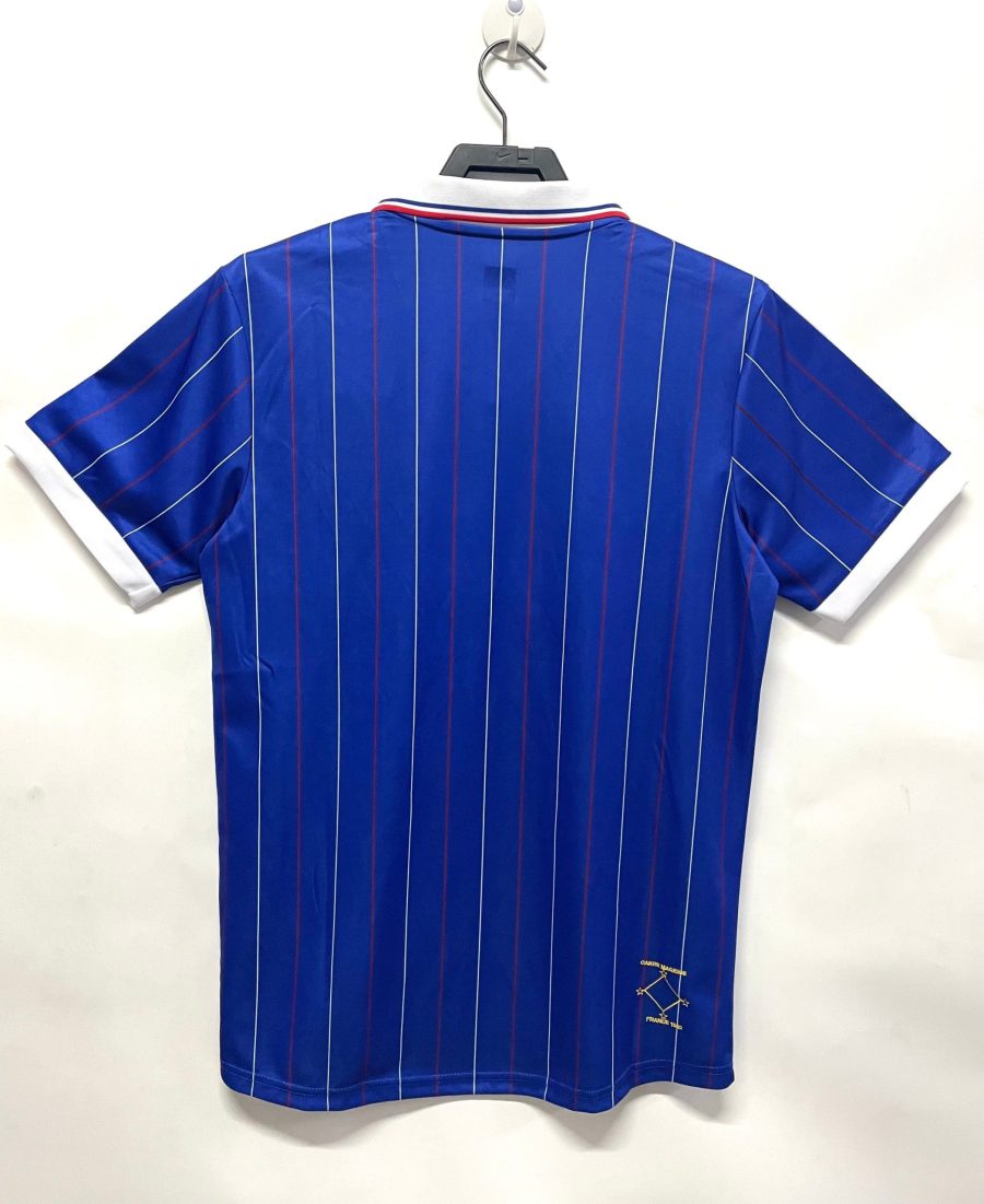 Jersey rétro bleu blanc rouge de la sélection française coupe du monde mille neuf cent quatre vingt deux