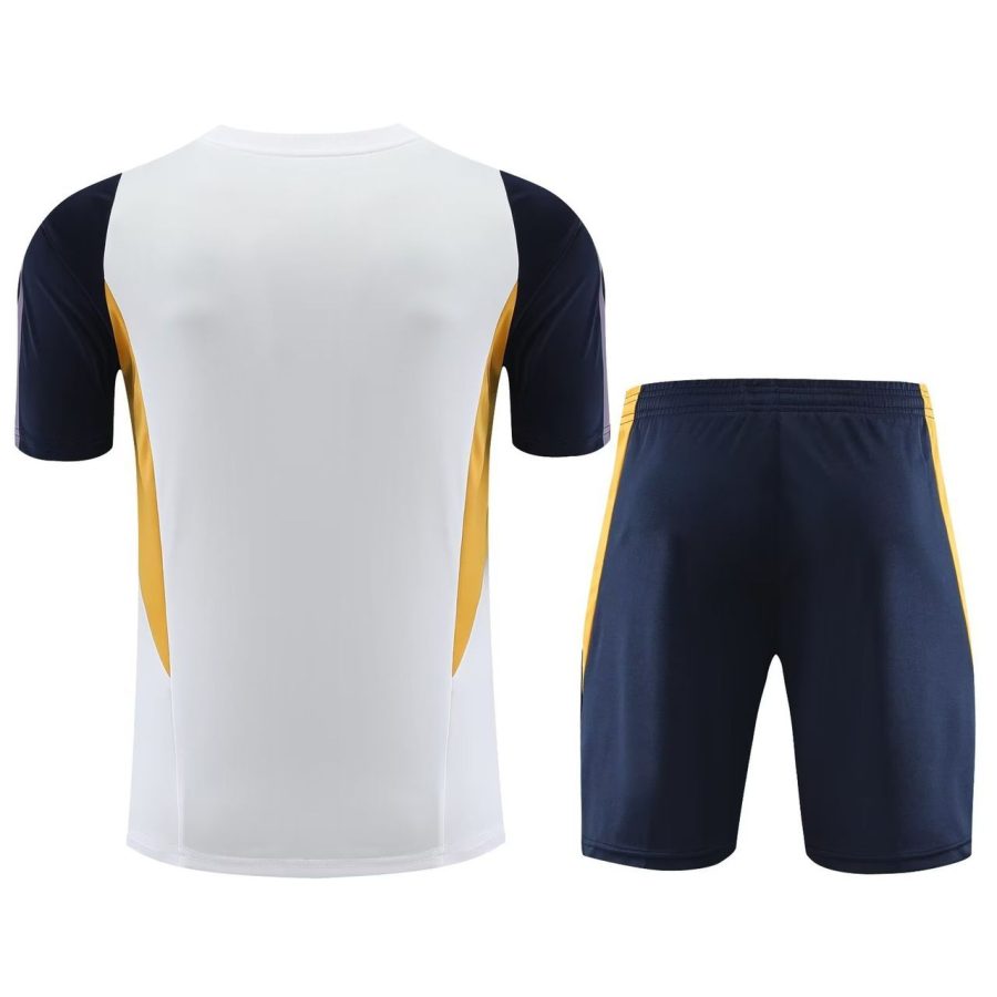 kit entraînement Real Madrid bleu et blanc saison 2023 2024