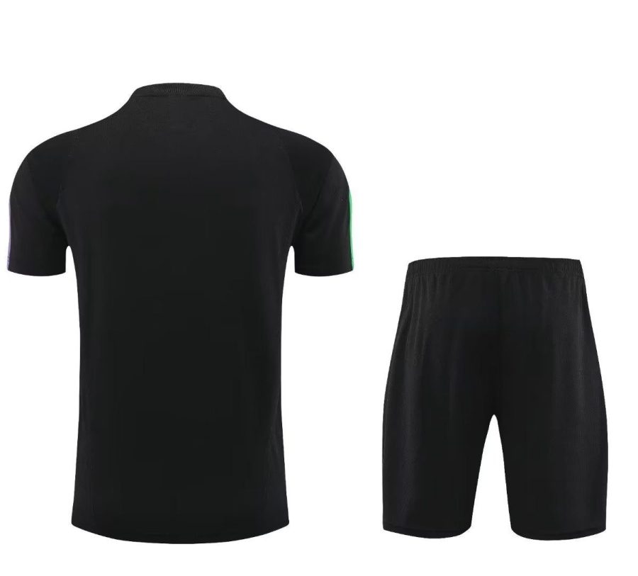 kit-training-bayern-munich-noir-saison-2023-2024-tenue-d-entrainement-football Kit training Bayern Munich noir saison 2023 2024 tenue d entraînement football
