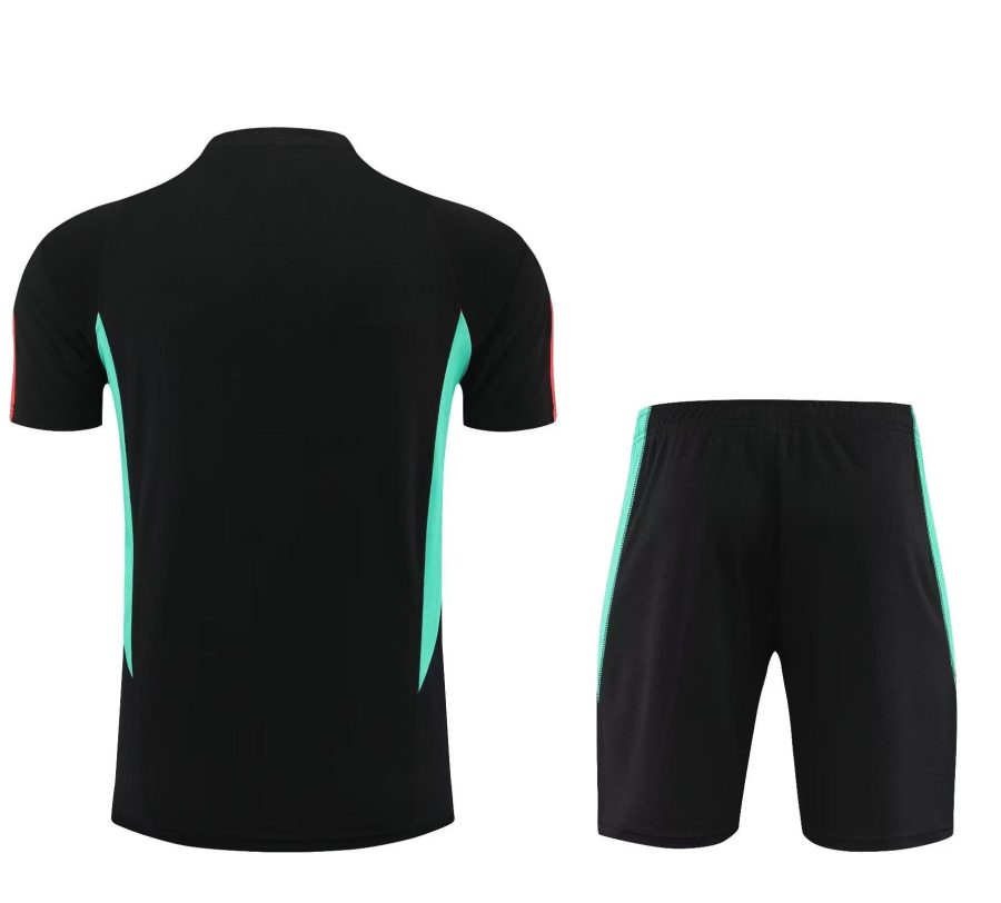 kit-training-manchester-united-noir-saison-2023-2024-tenue-d-entrainement-football Kit training Manchester United noir saison 2023 2024 tenue d entrainement football