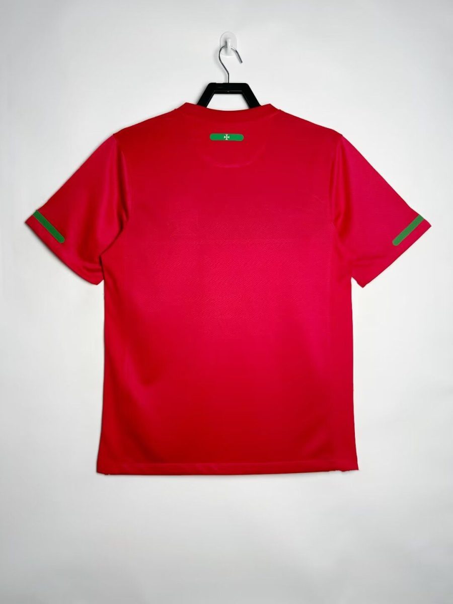 maillot-de-football-equipe-du-portugal-domicile-annee-2010 maillot de football équipe du Portugal domicile année 2010