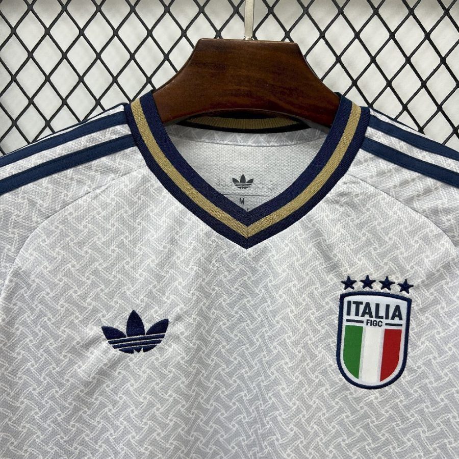 maillot de football Italie version extérieure saison 2026