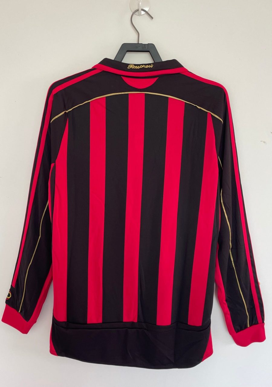 Maillot domicile AC Milan manches longues saison deux mille six deux mille sept rouge et noir