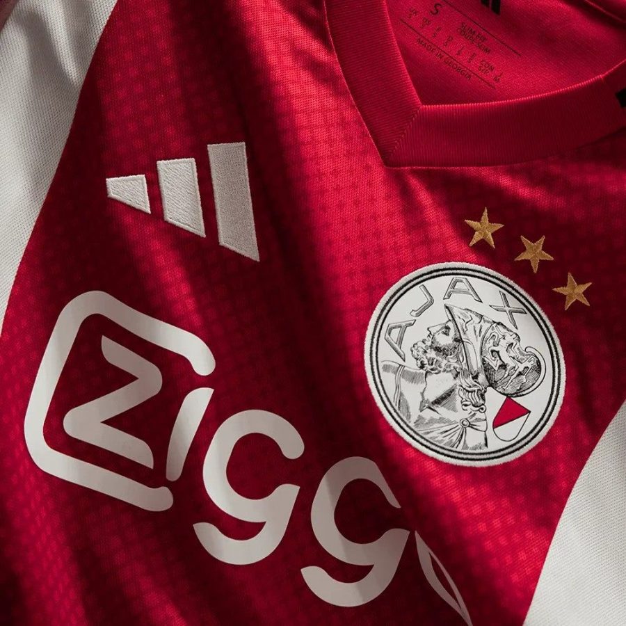 maillot-domicile-ajax-amsterdam-saison-2025-2026-rouge-et-blanc Maillot domicile Ajax Amsterdam saison 2025 2026 rouge et blanc