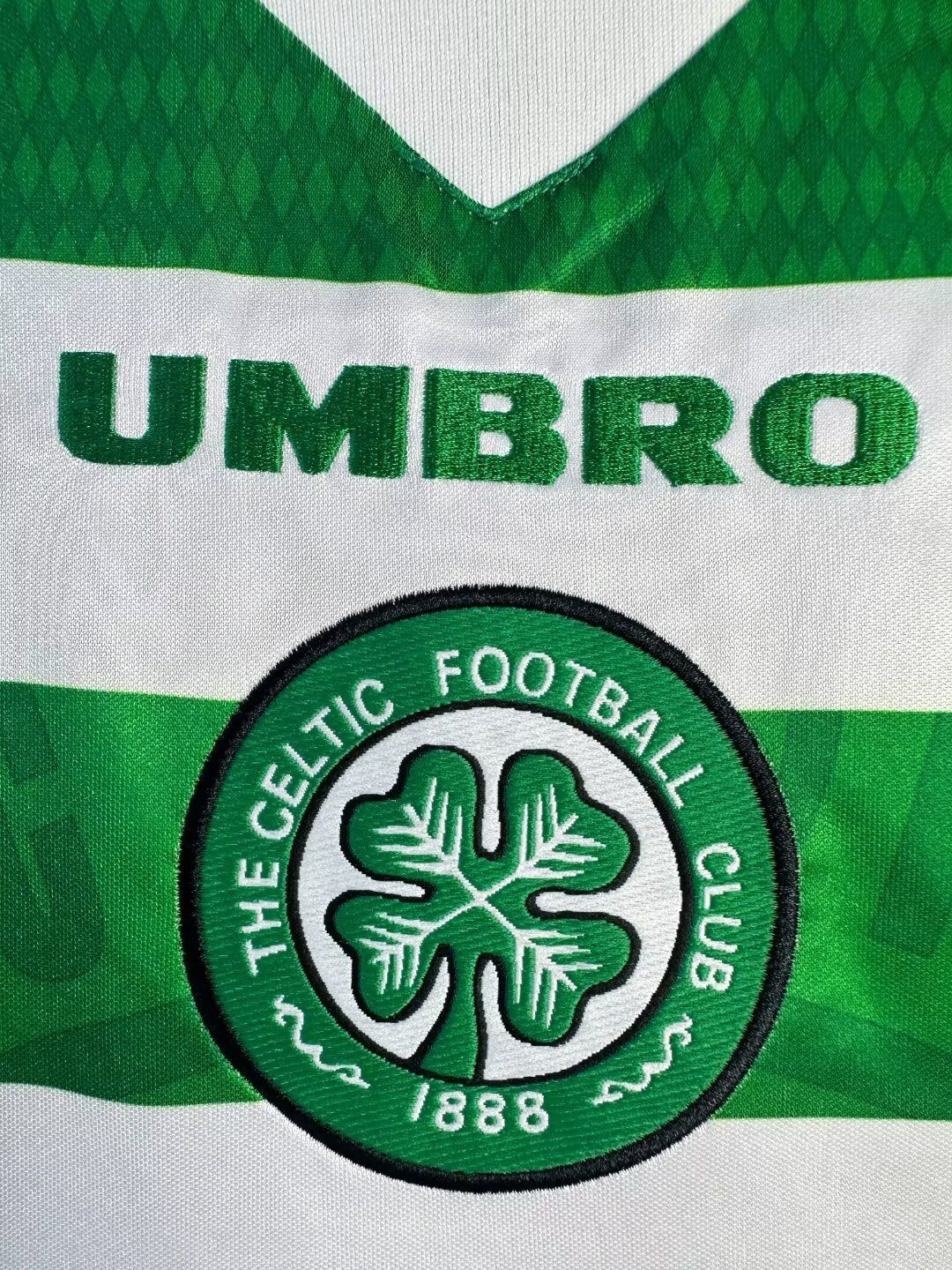 Maillot domicile Celtic FC saison 1997 1998 couleur vert et blanc