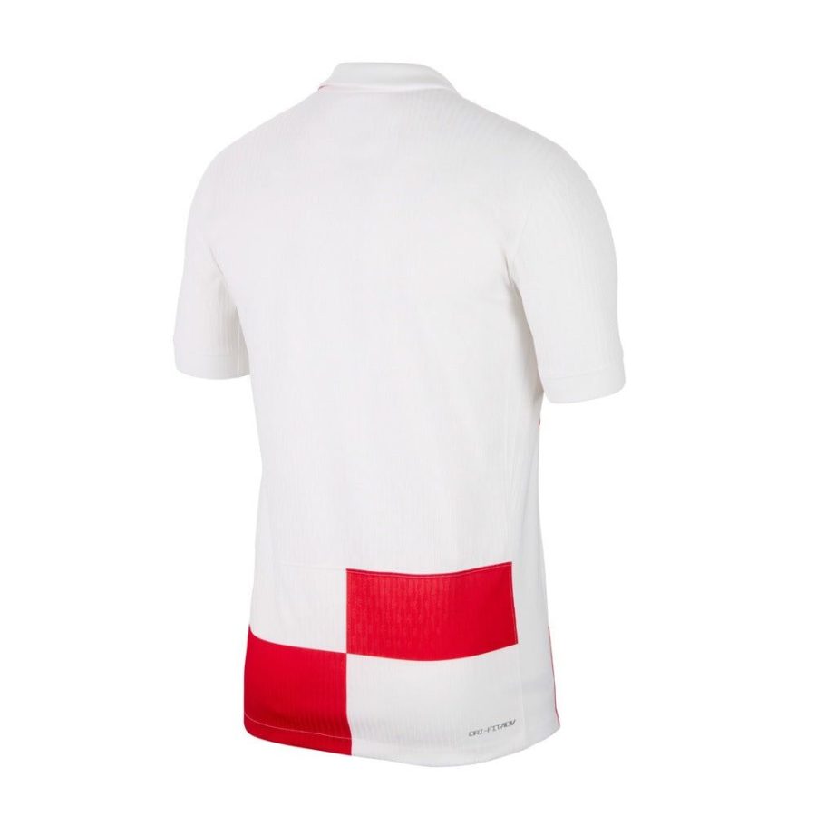 maillot domicile Croatie saison deux mille vingt quatre tenue officielle à damier rouge et blanc