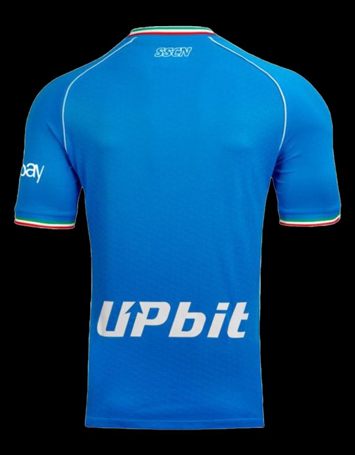 maillot domicile du Napoli saison vingt vingt trois vingt vingt quatre bleu