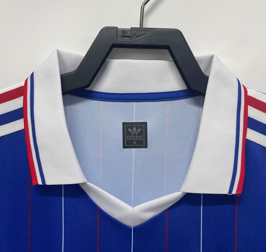 Maillot domicile équipe de France vintage saison mille neuf cent quatre vingt deux