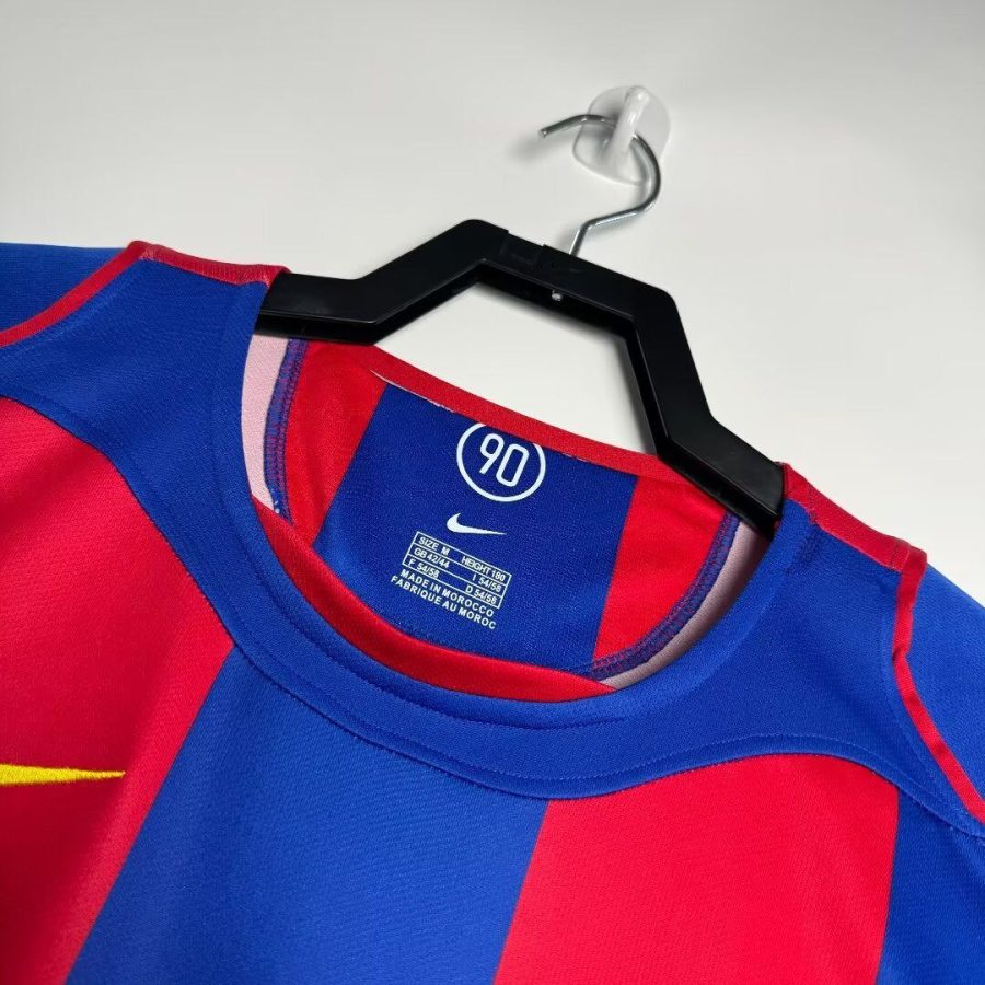 Maillot domicile FC Barcelone saison 2004 2005 bleu et grenat