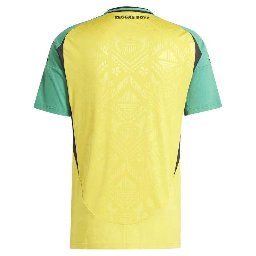 maillot-domicile-jamaique-2024-couleur-jaune-et-vert-pour-supporter-les-reggae-boyz maillot domicile Jamaïque 2024 couleur jaune et vert pour supporter les Reggae Boyz