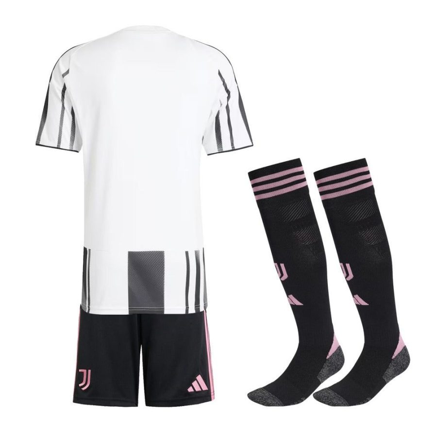 maillot domicile Juventus enfant saison 2025 2026 avec short